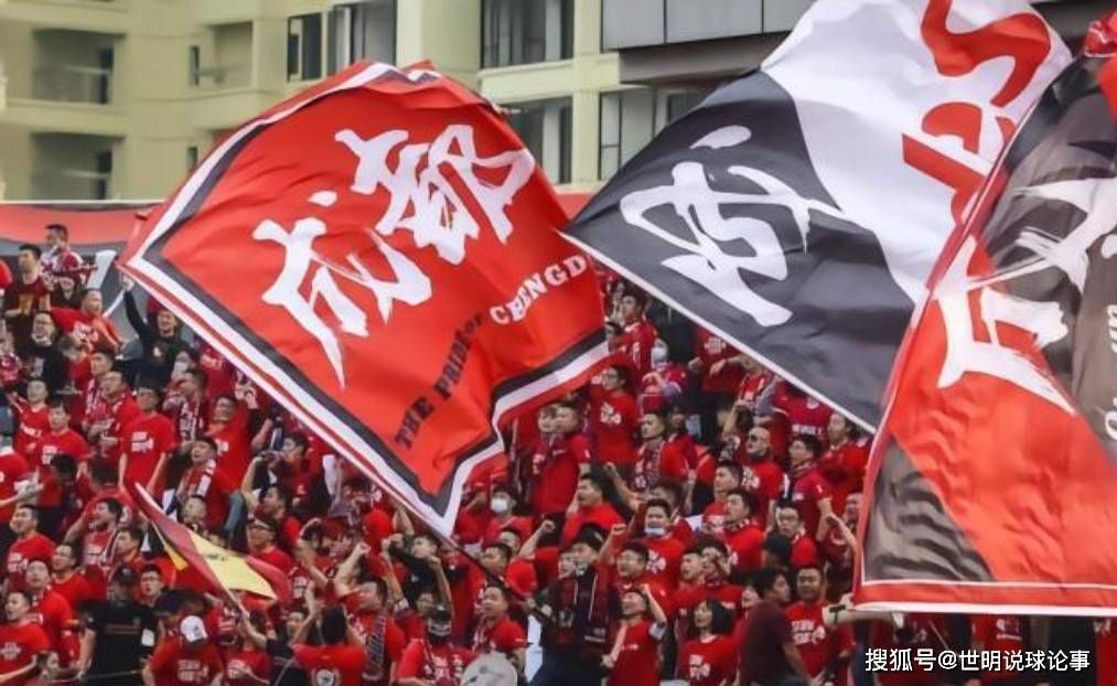 关于节礼日将对阵伯恩利，阿利森谈道：“当然我们希望在本赛季剩下的时间里保持最佳状态，我们知道现在谈论奖杯还为时过早，我们不会受到那些讨论的干扰，这更多是媒体和球迷所谈论的事情。